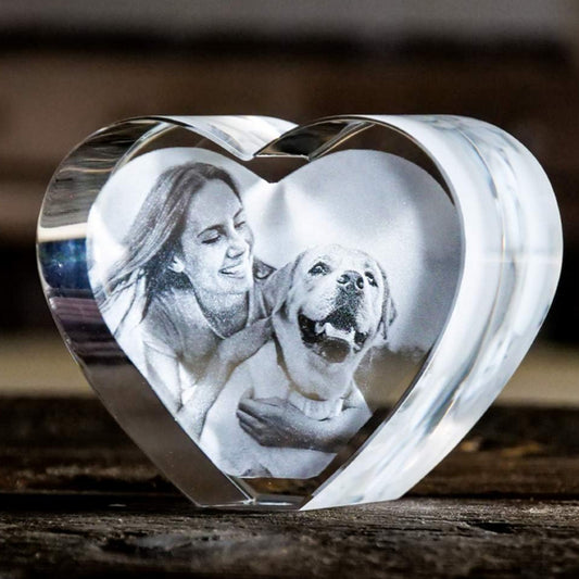 Coeur en verre de taille M avec gravure laser en 2D, parfait pour un cadeau personnalisé et sentimental.